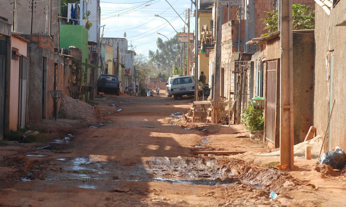Pobreza pode se agravar nos países latinos, inclusive no Brasil